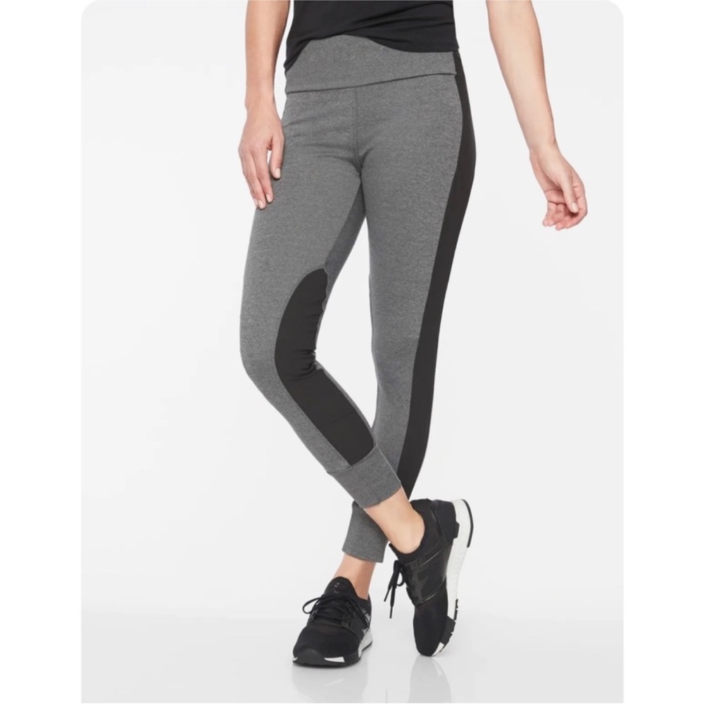 Athleta Essex hybrid tight